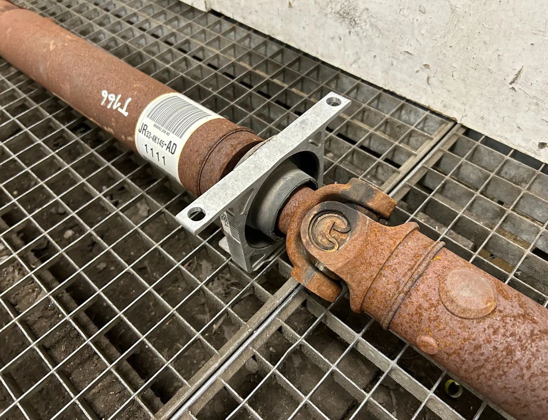 FORD USA Mustang 6 generation (2014-2024) Propshaft JR334K145AD,JR3W-4817-AB,JR3W4817AB,NPJR3W-4817-AB,NPJR3W4817AB,JR33-4K145-AD 31854211