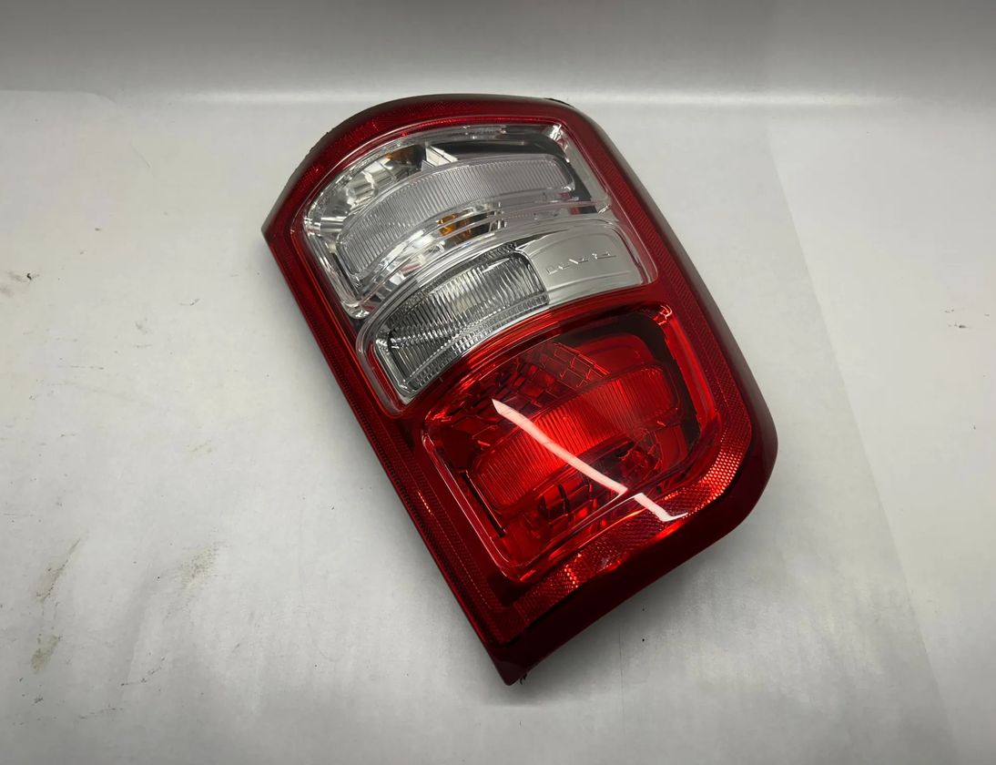 RAM Ram 4 generation (2008-2023) Ľavé zadné koncové svetlo 55112989AE,P55112989AE 32094930