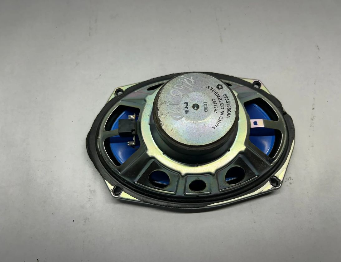 RAM Ram 4 generation (2008-2023) Pravý predný dverový reproduktor 52851560AA 32111629
