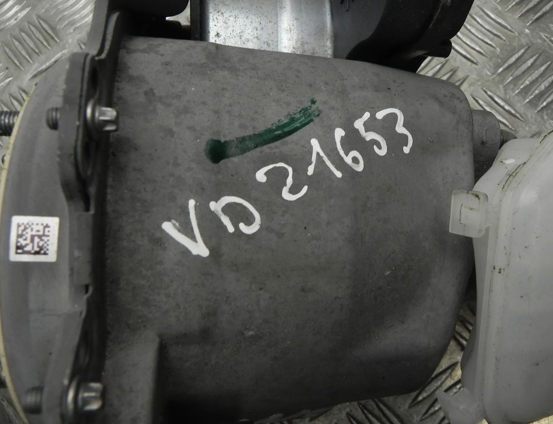 TESLA Model 3 1 generation (2017-2024) Рабочий тормозной цилиндр 104467200D 23126583