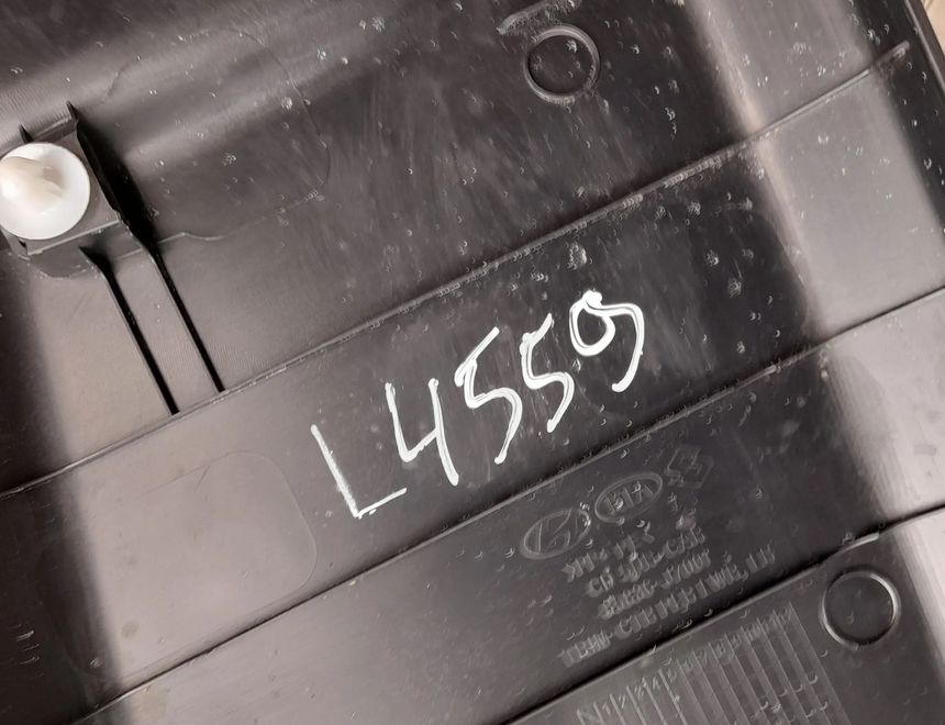 KIA XCeed 1 generation (2019-2024) Ľavý zadný stĺpik ozdobného lemu 85836J7001 23482003