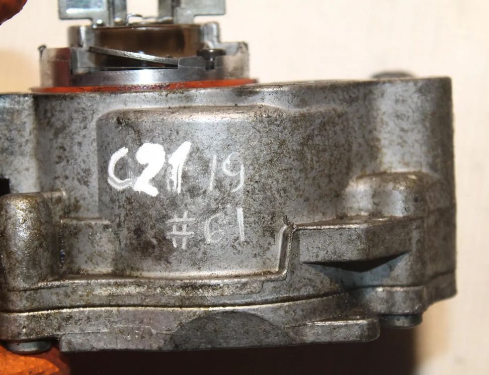 VOLVO V60 1 generation (2010-2020) Vacuum Pump 9684786780 25159195