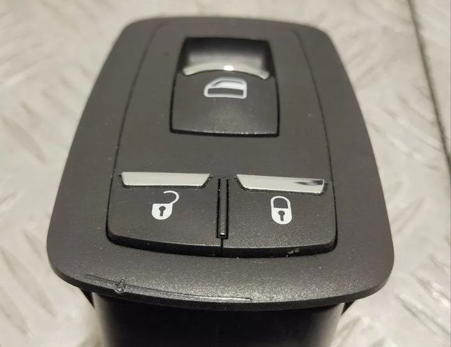 MASERATI Quattroporte 6 generation (2012-2024) Кнопка стеклоподъемника передней левой двери 670013822 25727834