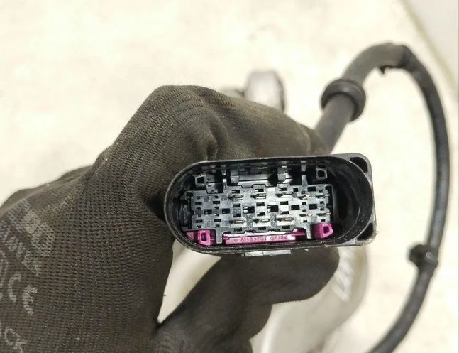 PORSCHE Taycan 1 generation (2019-2023) Ľavé zadné ložisko kolesa 9J1501531,971505361,976505371 26018883