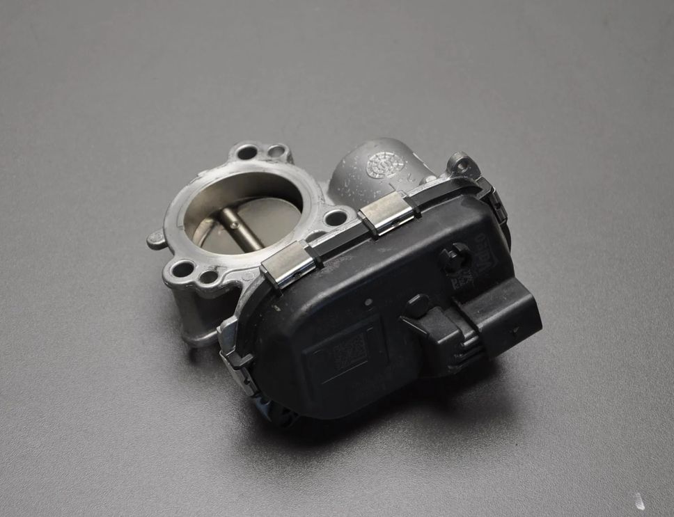 AUDI A3 8Y (2020-2024) Škrtiaca klapka 05C133062A,31220931B 26801376