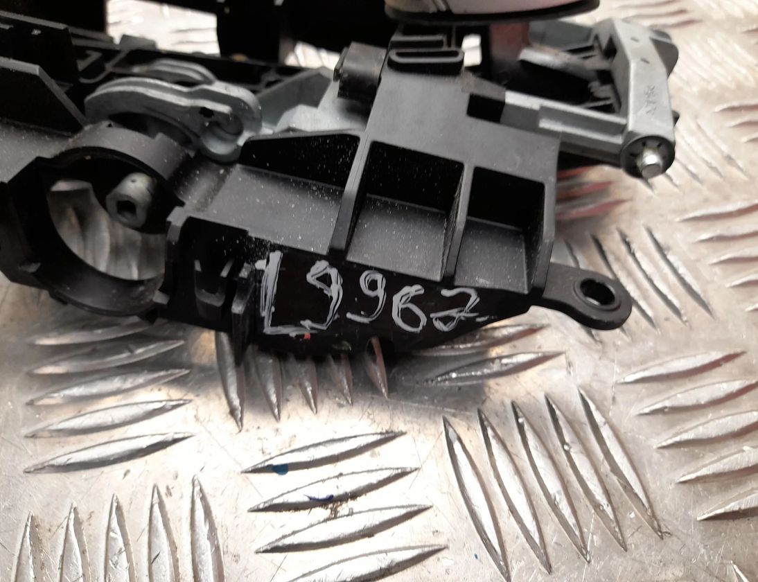 BMW 5 Series Gran Turismo F07 (2010-2017) Наружная ручка передней правой двери 7175732,X4717573212 28001824