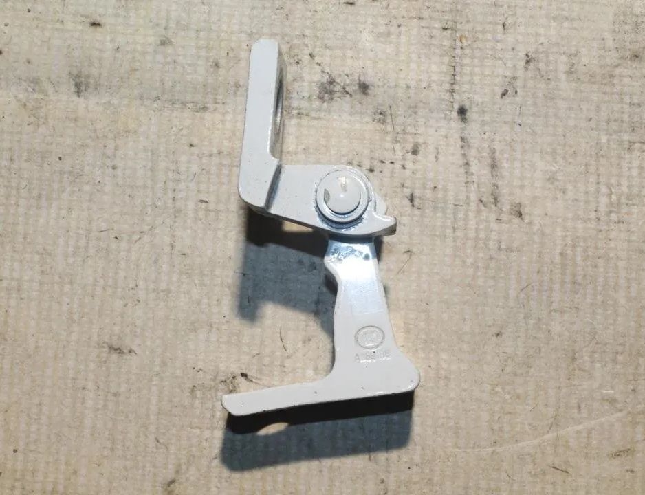 VOLKSWAGEN Golf 7 generation (2012-2024) Other door parts 8K0831402H 30430374