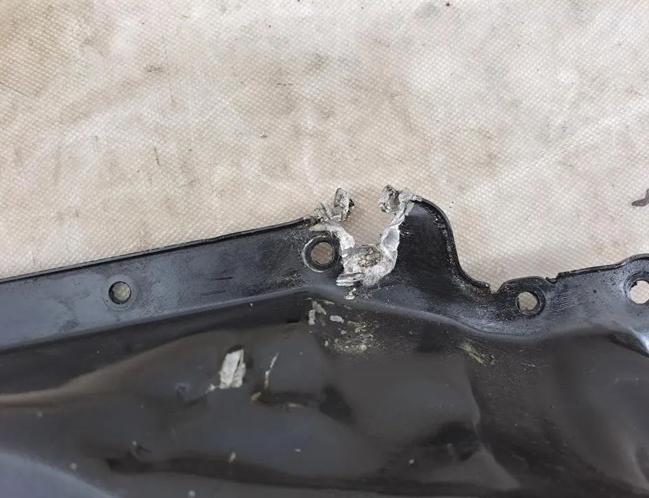 PEUGEOT 2008 1 generation (2013-2020) Olejová vaňa 9829898980 31267548