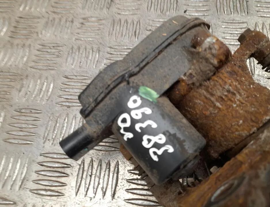 MG GS 1 generation (2015-2021) задний правый суппорт 32359692F 33008316