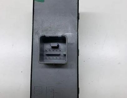 VOLKSWAGEN Passat Variant 1 generation (2010-2024) Ovládač okna pravých zadných dverí 1K4959857 23928660