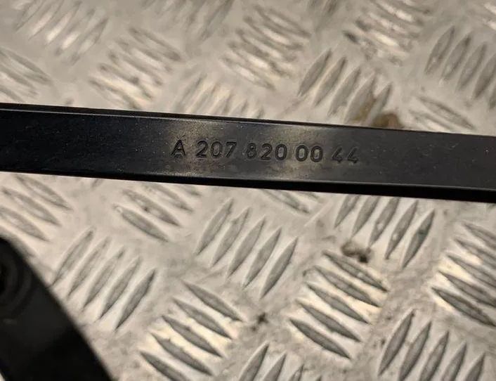 MERCEDES-BENZ E-Class W212/S212/C207/A207 (2009-2016) Front Wiper Arms A2078200744,A2078200044,3392125813 23945514