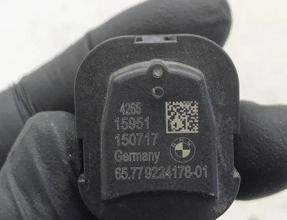 BMW 5 Series F10/F11 (2009-2017) Front Right Impact Sensor 6577922417801,9224178 30590807