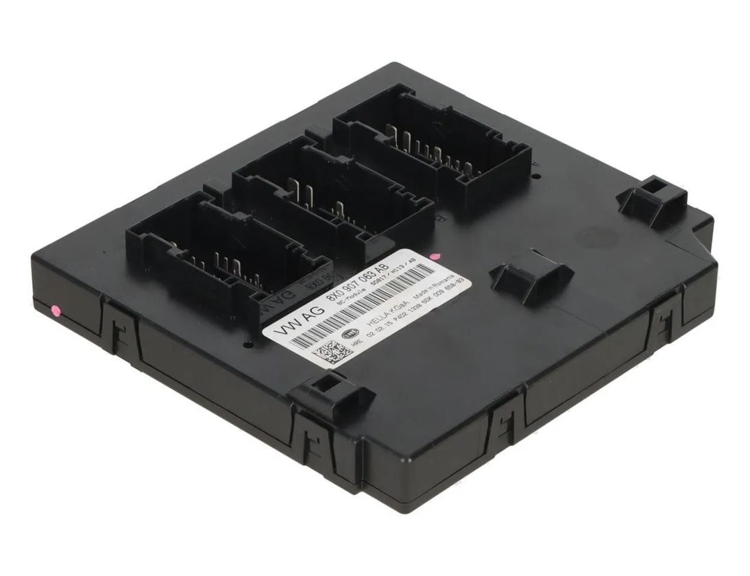 AUDI A1 8X (2010-2020) Central locking control unit 8X0907063AB 22483709