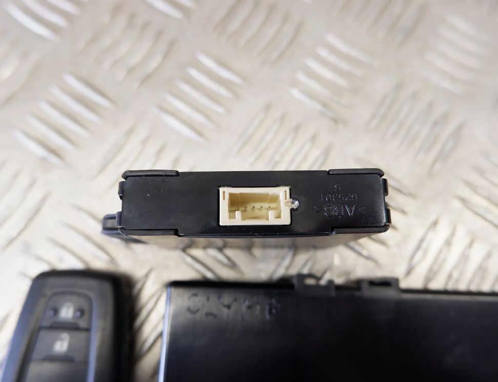 TOYOTA Prius 4 generation (XW50) (2015-2023) Sada ECU motora 89990-47030,89784-47030,BR1EW 23761253