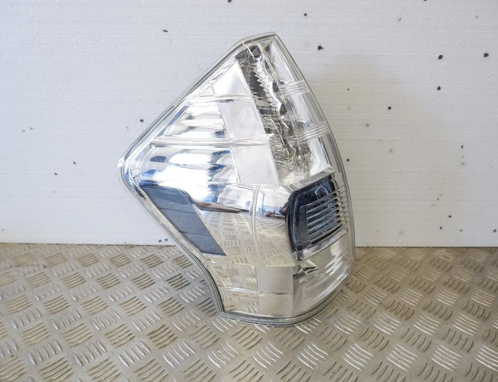 TOYOTA Prius Plus 1 generation (2012-2020) Ľavé zadné koncové svetlo 81561-47140 24604021