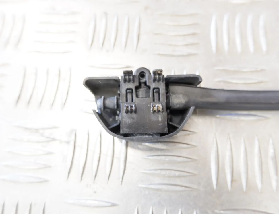 BMW 7 Series G11/G12 (2015-2023) Windshield washer fluid hose 7357373 32819010