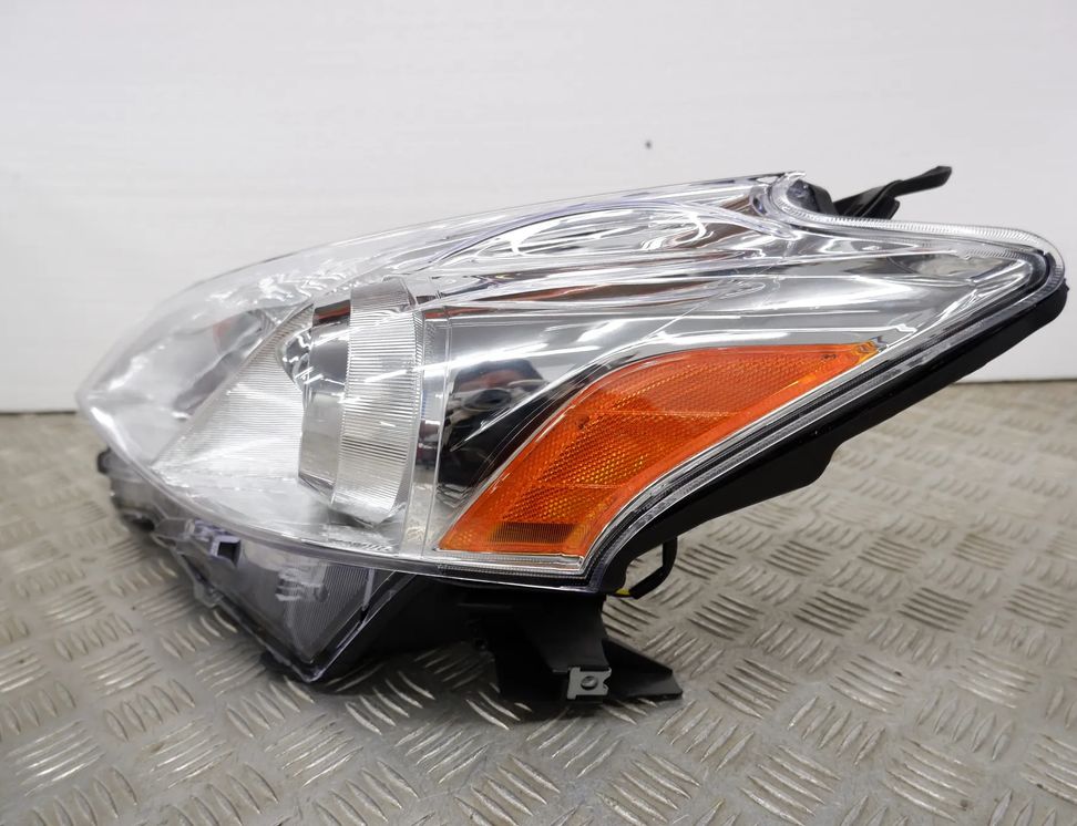 TOYOTA Prius Plus 1 generation (2012-2020) Front Left Headlight 81170-47300 33088471