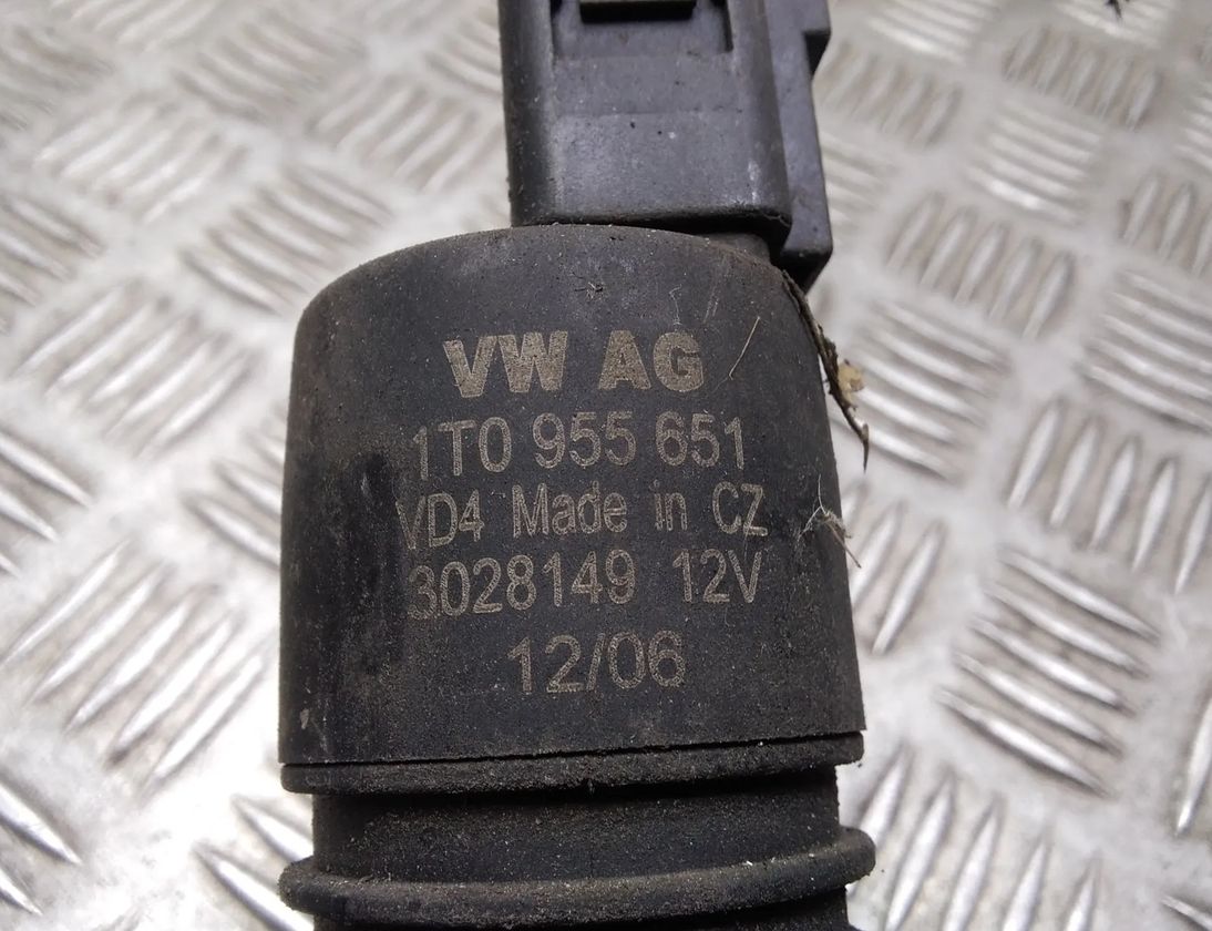VOLKSWAGEN Passat B6 (2005-2010) Motor nádrže na umývanie 1t0955651 17813890