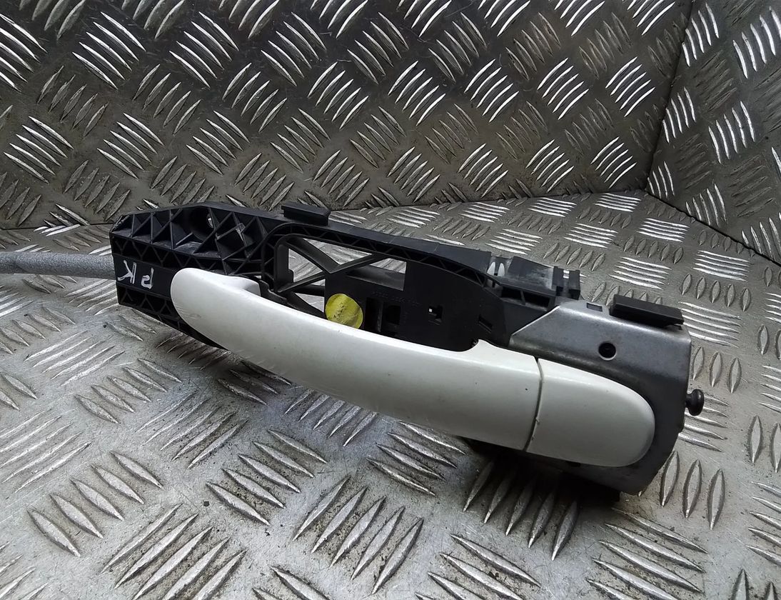 VOLKSWAGEN Tiguan 1 generation (2007-2017) Front Left Door Exterior Handle 5n0837885h,5n0837885g,5n0837885f,1k8837885,1k8837885g,1k8837885f 20985106