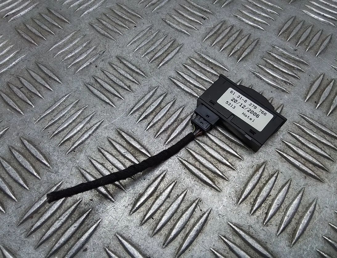 BMW 7 Series E65/E66 (2001-2008) Back cover Open Switches 8379766,61318379766 21183406