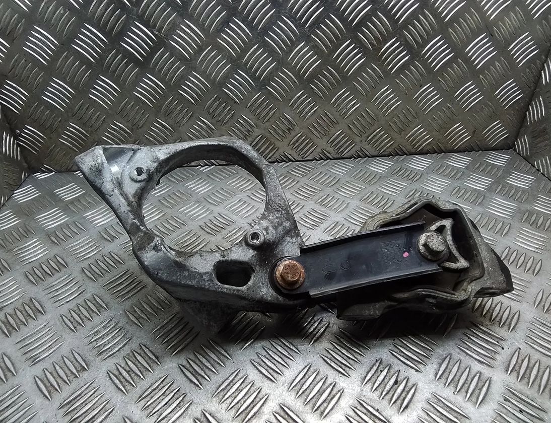 VOLVO V60 1 generation (2010-2020) Front engine mount 6g926p082ab,30671219,31330138,30748173,6g926p082lb 29810572