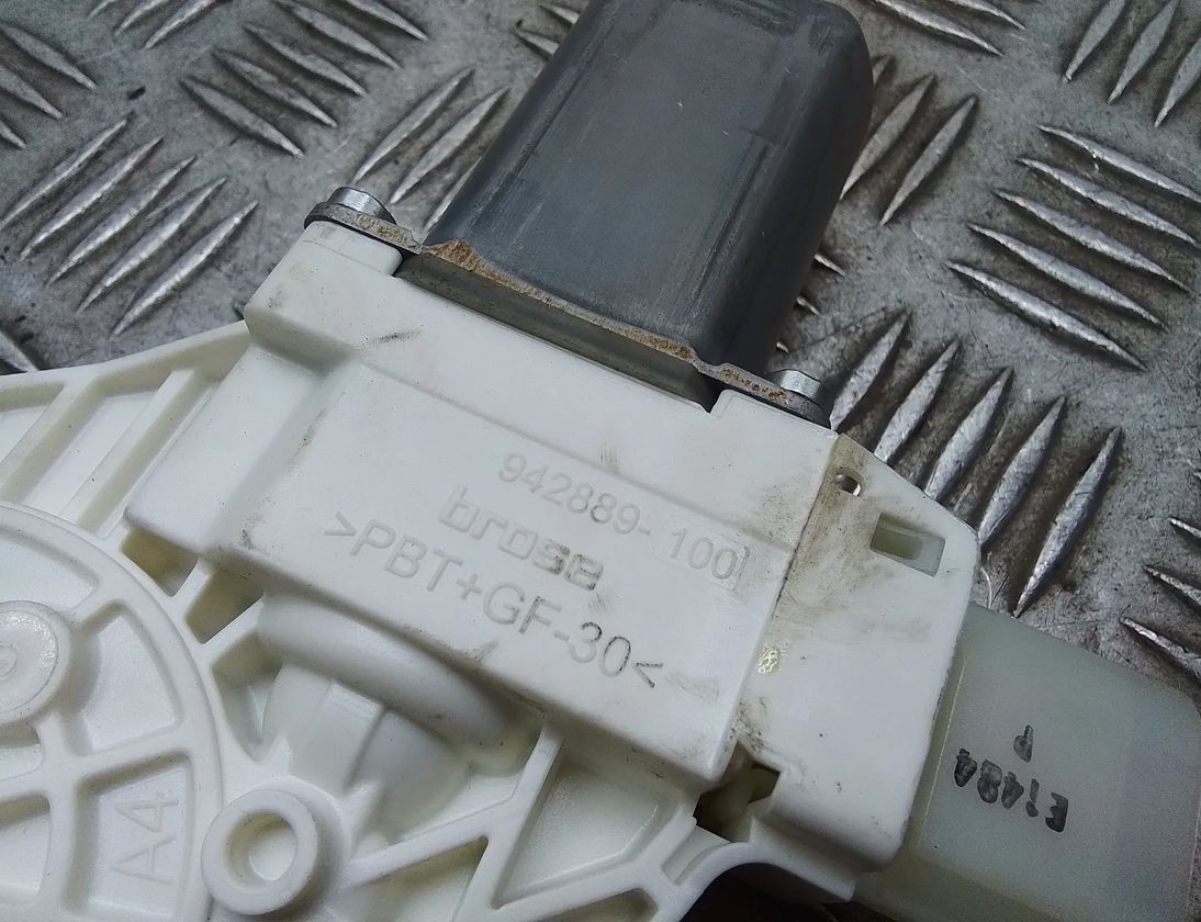 BMW 5 Series F10/F11 (2009-2017) Motor ovládania okna pravých predných dverí 7248172,72481720,7271564,72715649,914547102,7746023802,942889100 32076879