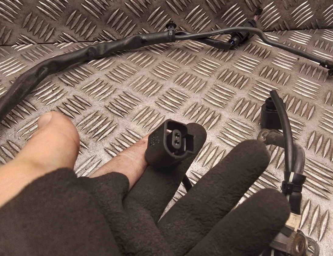 VOLKSWAGEN Passat B8 (2014-2023) Ostatné rozvody lom 5q0971230fp,5q0971230 32433041