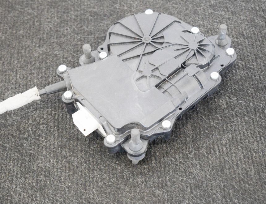 BMW X5 F15 (2013-2018) Motor pre mäkké zatváranie zadnej kufrového veka 7303443 10026612