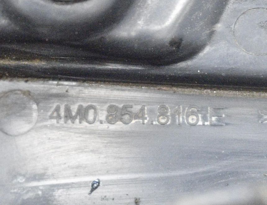 AUDI Q7 4M (2015-2024) Pravý zadný blatník 4M0854816E 10044740