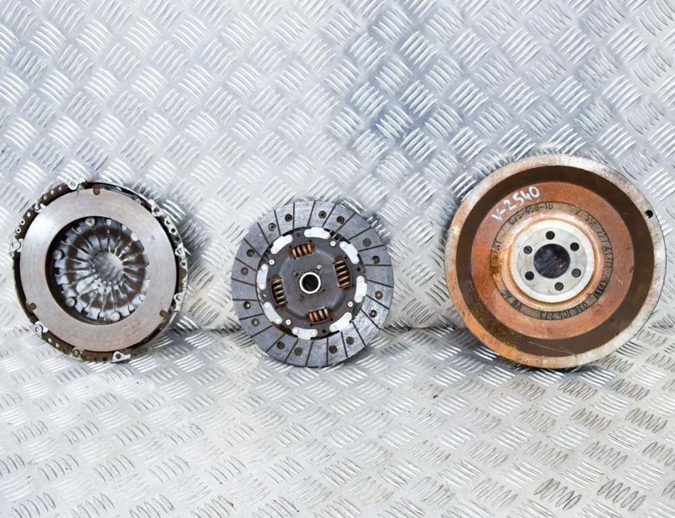 AUDI A1 8X (2010-2020) Clutch Kit 161878002414,03C141025J,036105273,036141032H 10527981