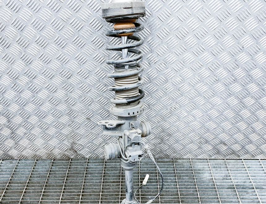 BMW 7 Series F01/F02 (2008-2015) Ľavý predný tlmič nárazov 6856435,40241994,6863115 10602115