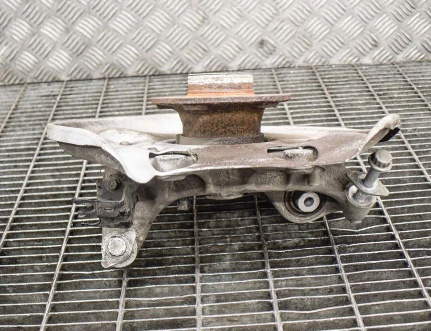 AUDI A4 B9/8W (2015-2024) Ступица задняя левая 8W0505435T,8W0505431P 10656456