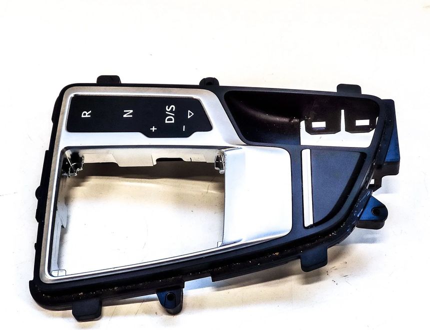 AUDI A4 B9/8W (2015-2024) Plastový obklad páky prevodovky 8W2713111C 10656736
