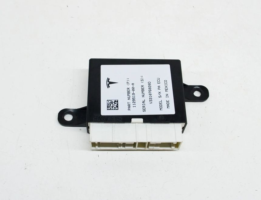 TESLA Model X 1 generation (2015-2024) PDC jednotka na kontrolu vzdialenosti pri parkovaní 1129519-00-A 12609867