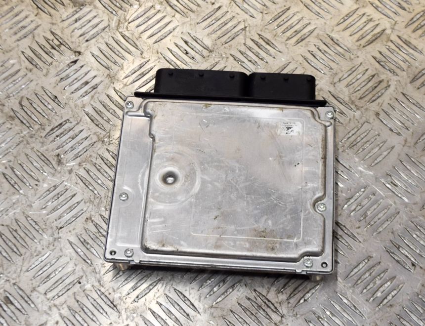 BMW 1 Series E81/E82/E87/E88 (2004-2013) Riadiaca jednotka motora 1039S23979,7809216,0281014238,7809000 13722228