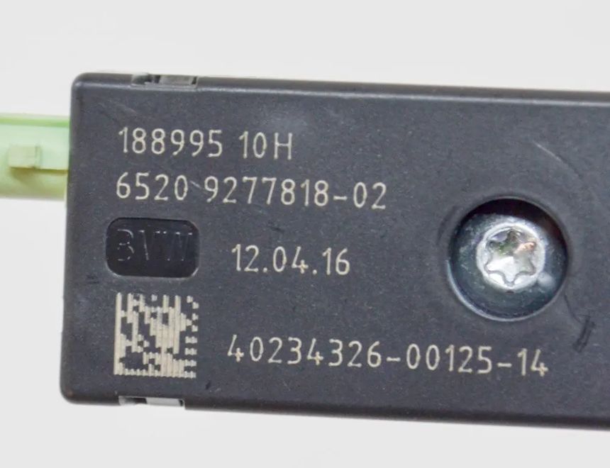 BMW 2 Series F22/F23 (2013-2020) Zosilňovač antény na kufri 9277818,18899510 13732291
