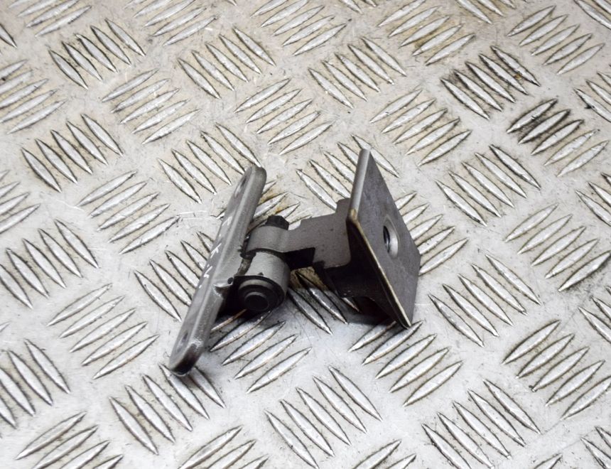 BMW 5 Series F10/F11 (2009-2017) Predný ľavý dverový pant 7185617 13775638