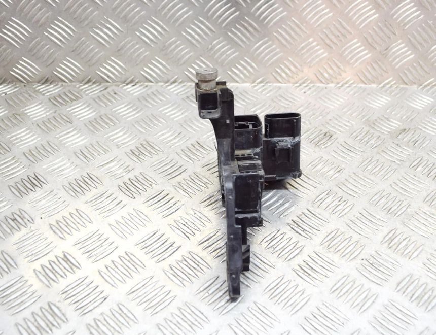 BMW 4 Series F32/F33/F36 (2013-2020) Power Distribution Box 9296152 13851804