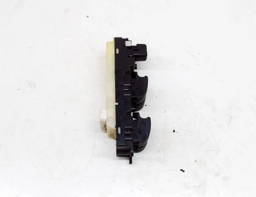 MITSUBISHI Grandis 1 generation (2003-2011) Кнопка стеклоподъемника передней правой двери MN1413141E 13918114