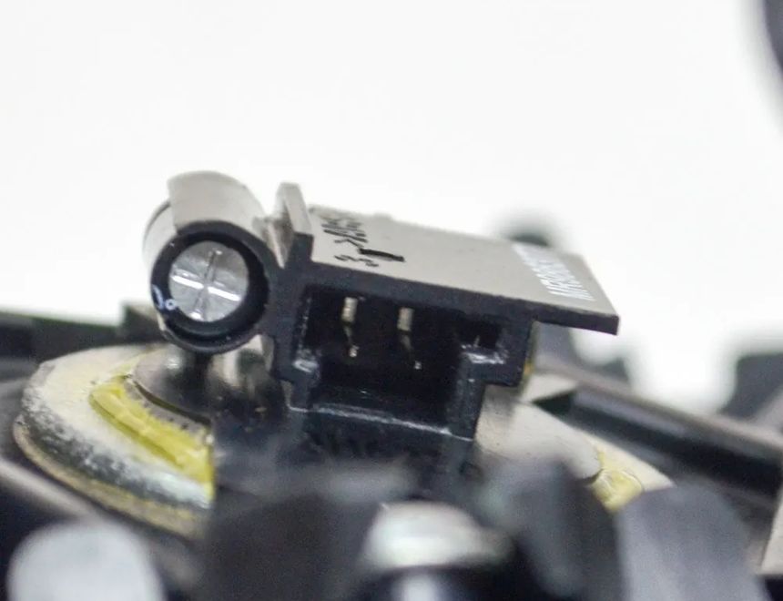 MITSUBISHI Outlander 2 generation (2005-2013) Передн. пр. колонка в двери 7221A080 13931570