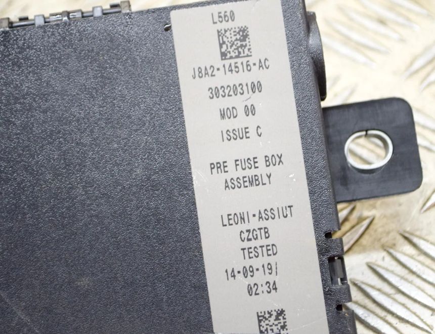 LAND ROVER Range Rover Velar 1 generation (2017-2024) Power Distribution Box J8A2-14516-AC,HX53-14A073-AA 13974724