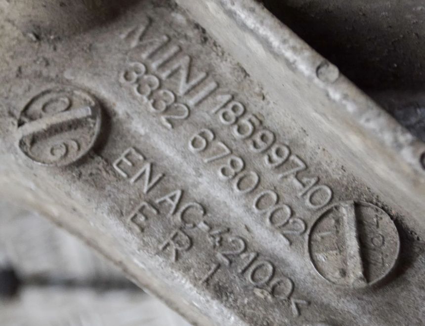 MINI Roadster 1 generation (2011-2015) Pravý zadný náboj kolesa 6780002,185997-10,AC-42100 14349965