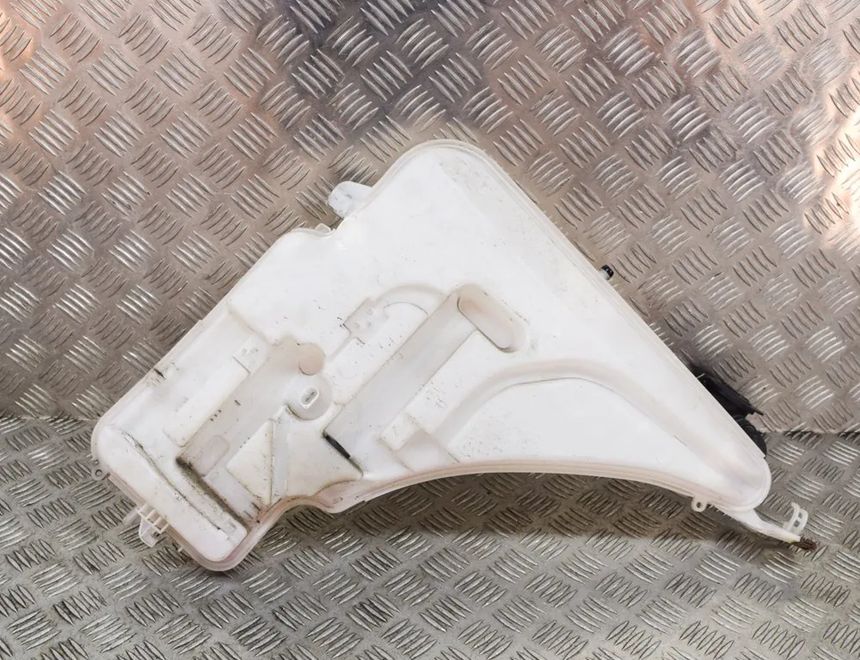 BMW 3 Series F30/F31 (2011-2020) Window Washer Tank 7241679,7241664 14361638