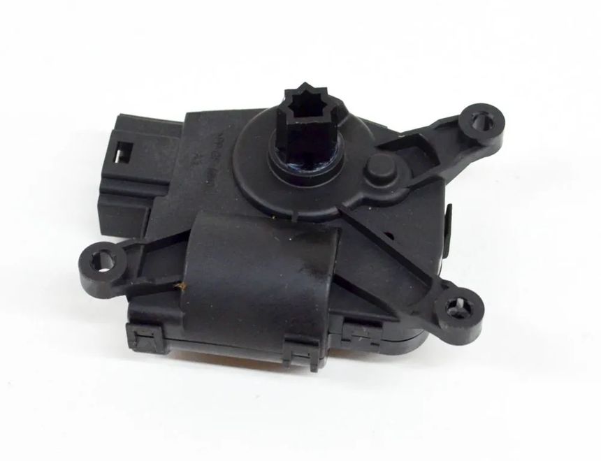 TESLA Model 3 1 generation (2017-2024) Клапаны управления внутренним подогревом 1500623-00-A 14464621