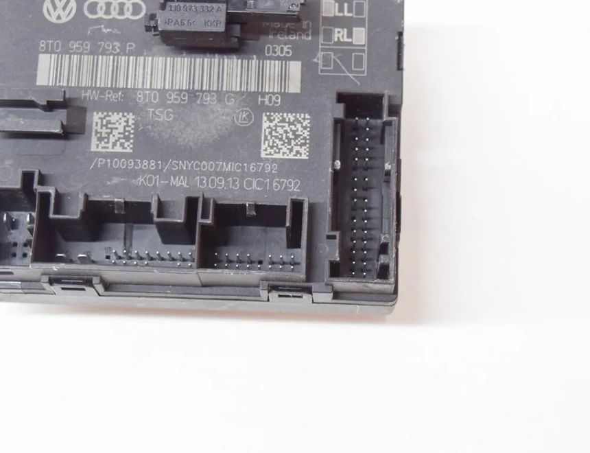 AUDI A5 Sportback 8T (2009-2011) Блок управления дверей передние  правые 8T0959793P,8T0959793G,P10093881 14553699