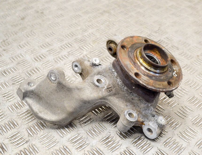 AUDI A3 8V (2012-2020) Pravý zadný náboj kolesa 5Q0505436J 15200003