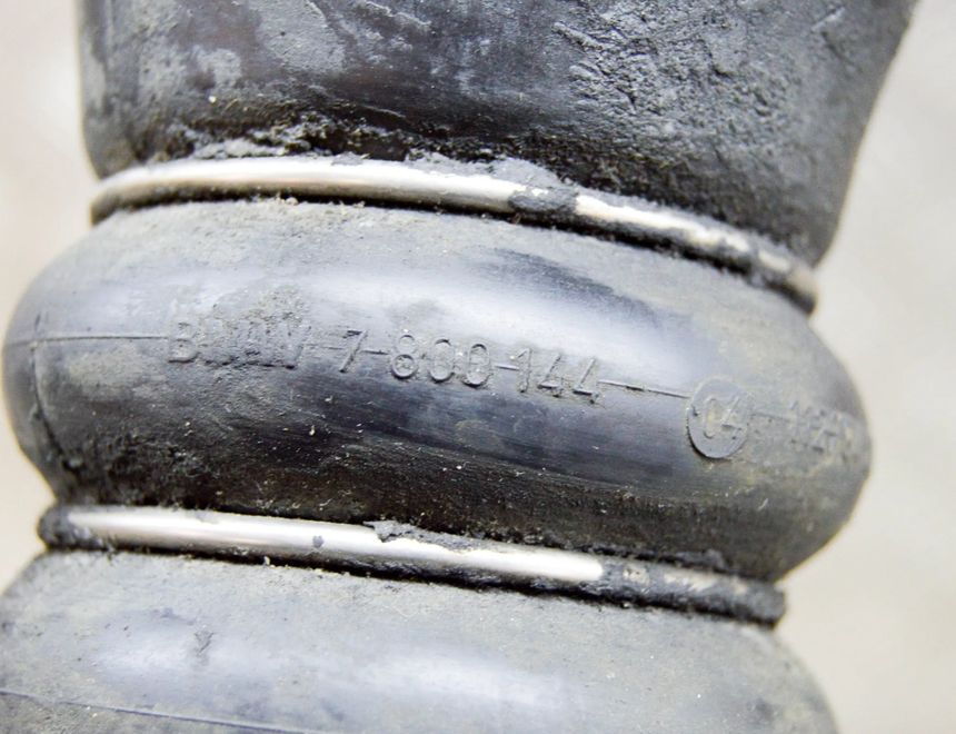 BMW 5 Series F10/F11 (2009-2017) Шланг радиатора интеркулера правый 7800144 17792219