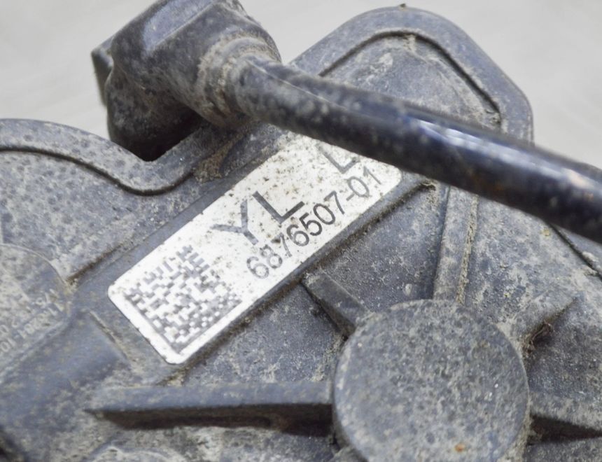 BMW 2 Series Active Tourer F45 (2014-2018) Ľavý zadný brzdový strmeň 6876507,6883033,9332811 18088640