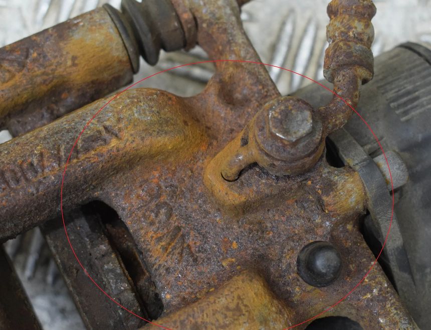 PEUGEOT 2008 2 generation (2019-2023) Zadný pravý brzdový strmeň 1608998980 21418664