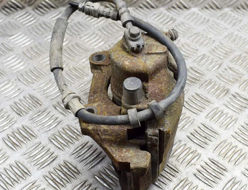 SKODA Fabia 3 generation (2014-2021) Ľavý predný brzdový strmeň 1K0615123EX 21454591